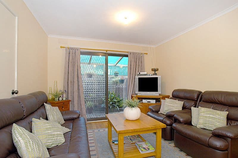 6 Saintsbury Crescent, DANDENONG NORTH VIC 3175, Dandenong North - Thumbnail 8