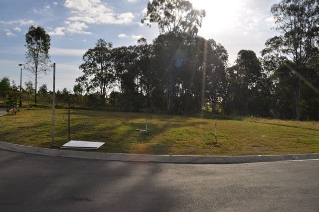 2 Honour Place, BRIDGEMAN DOWNS QLD 4035, Bridgeman Downs - Thumbnail 2