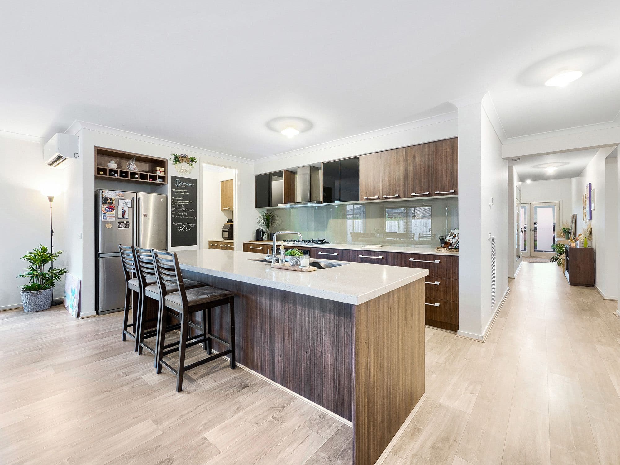 196 Alisma Boulevard, Cranbourne North VIC 3977, Cranbourne North - Thumbnail 3