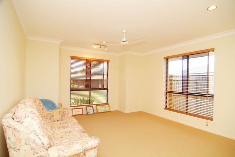 37 Sanctuary Avenue, JUBILEE POCKET QLD 4802, Jubilee Pocket - Thumbnail 6