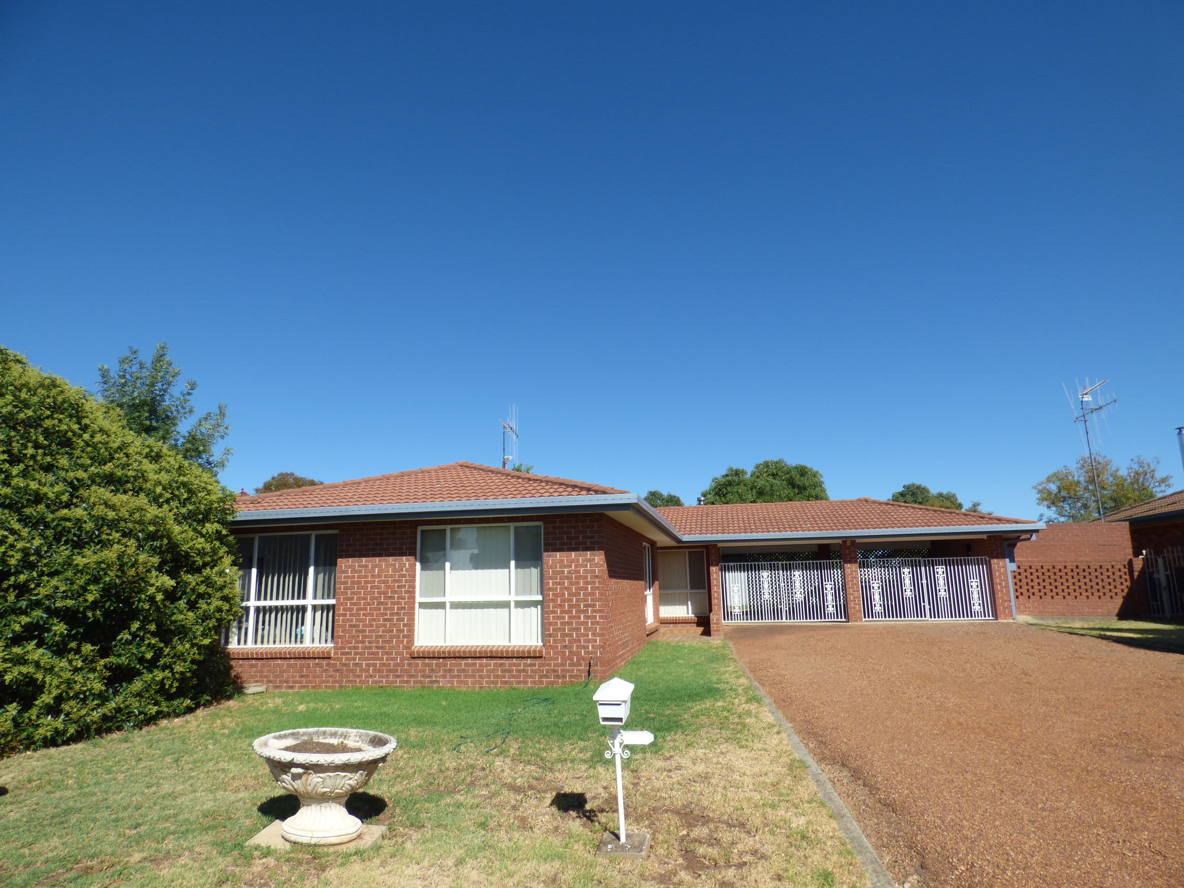 14 Palmer Crescent, Forbes - Image 1