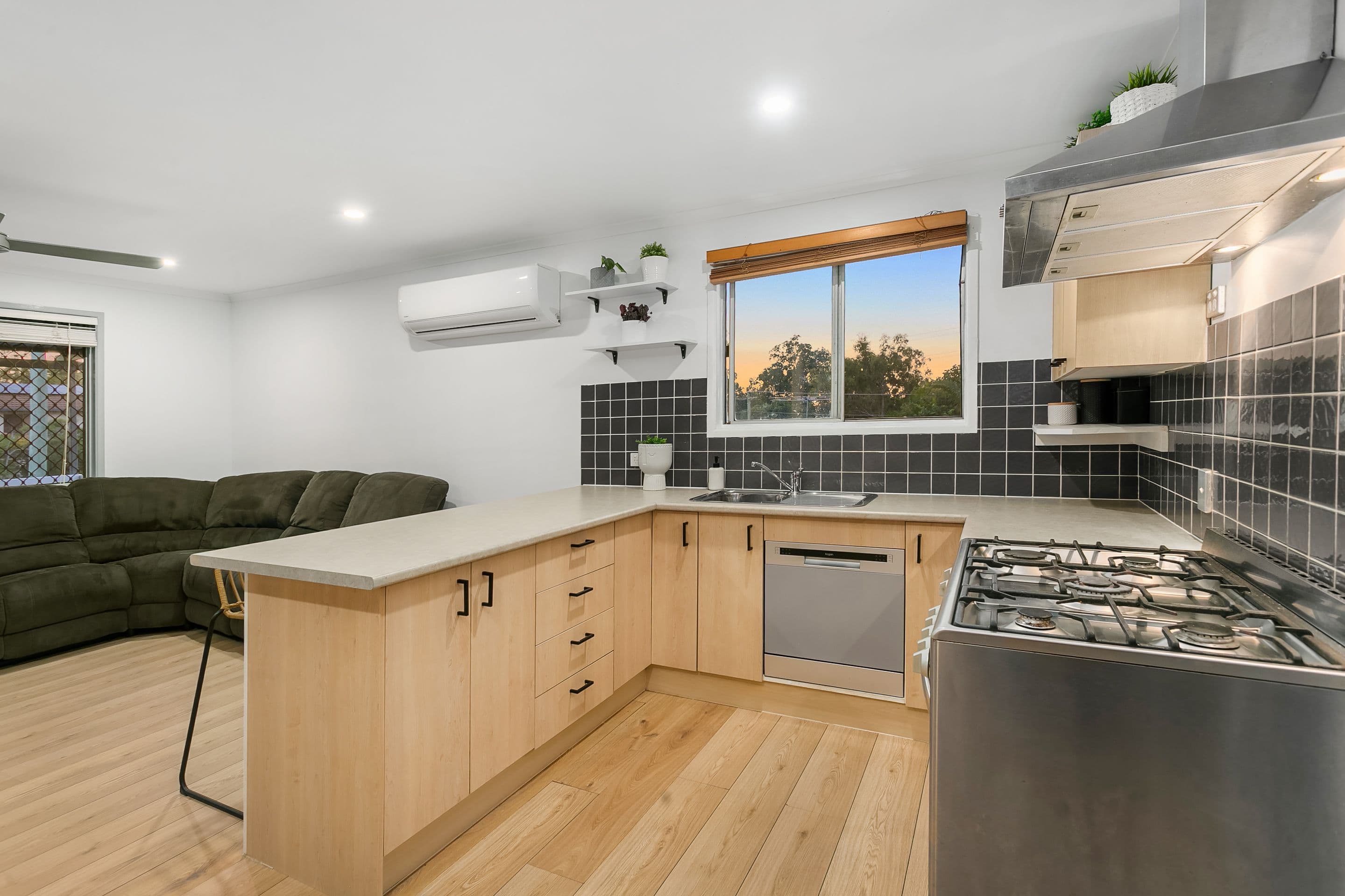 27 Lowana Street, Camira QLD 4300, Camira - Thumbnail 5