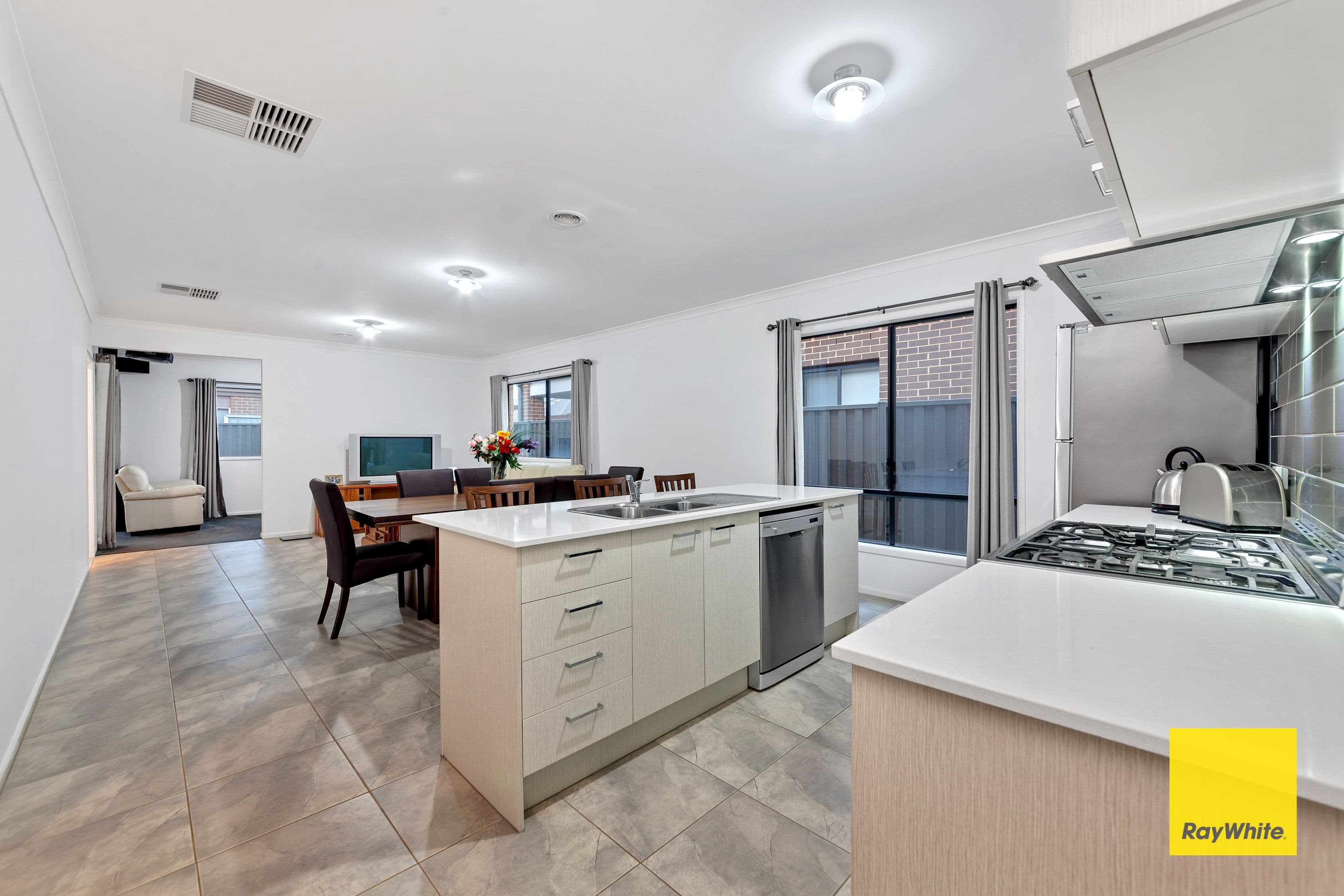328 Davis Road, Tarneit VIC 3029, Tarneit - Thumbnail 5
