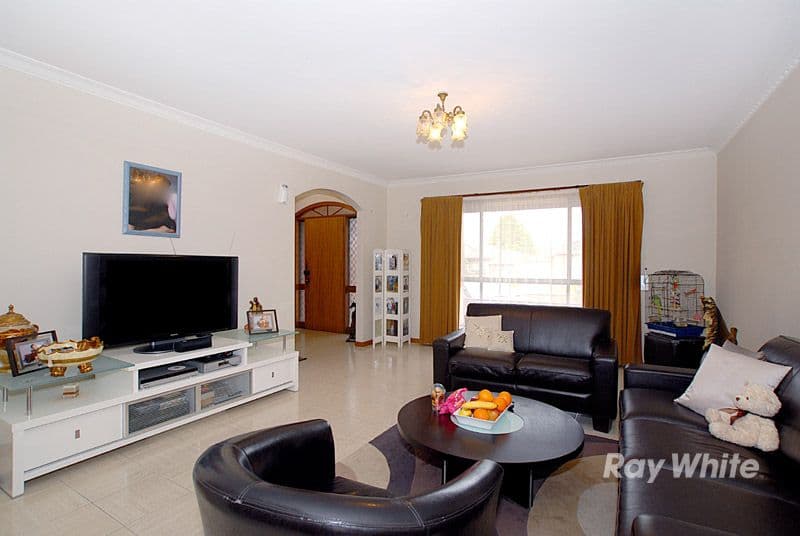 31 Noble Street, NOBLE PARK VIC 3174, Noble Park - Thumbnail 5