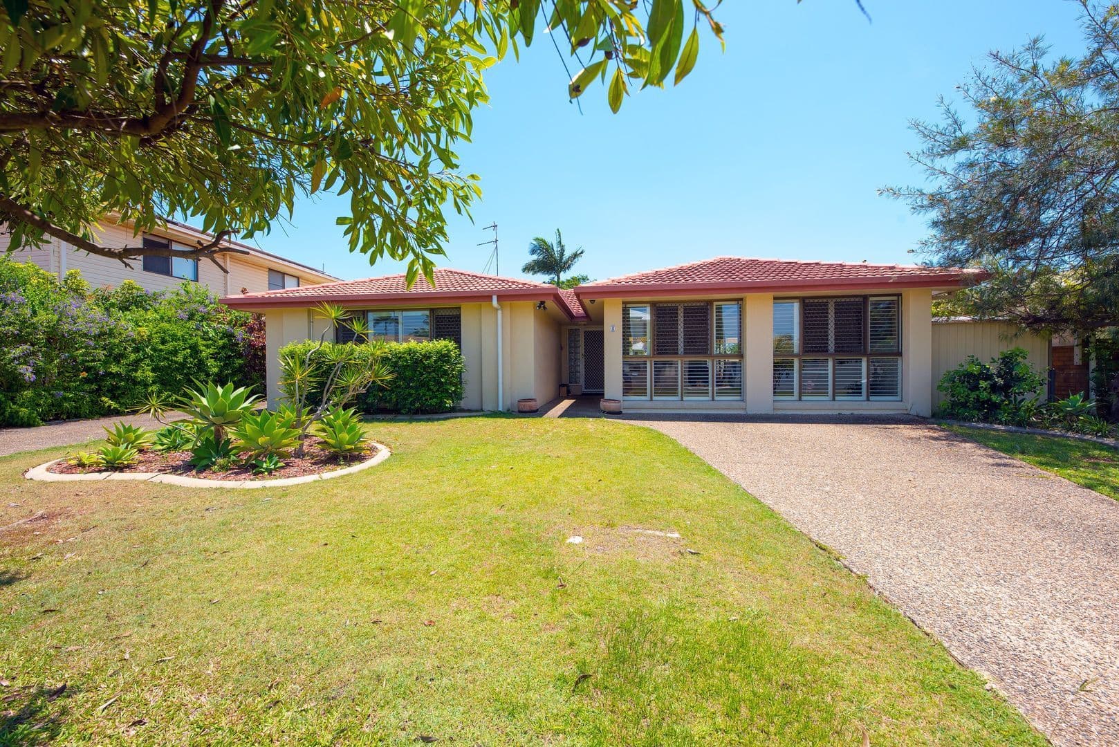 8 Koomooloo Court, Mermaid Waters QLD 4218, Mermaid Waters - Thumbnail 7