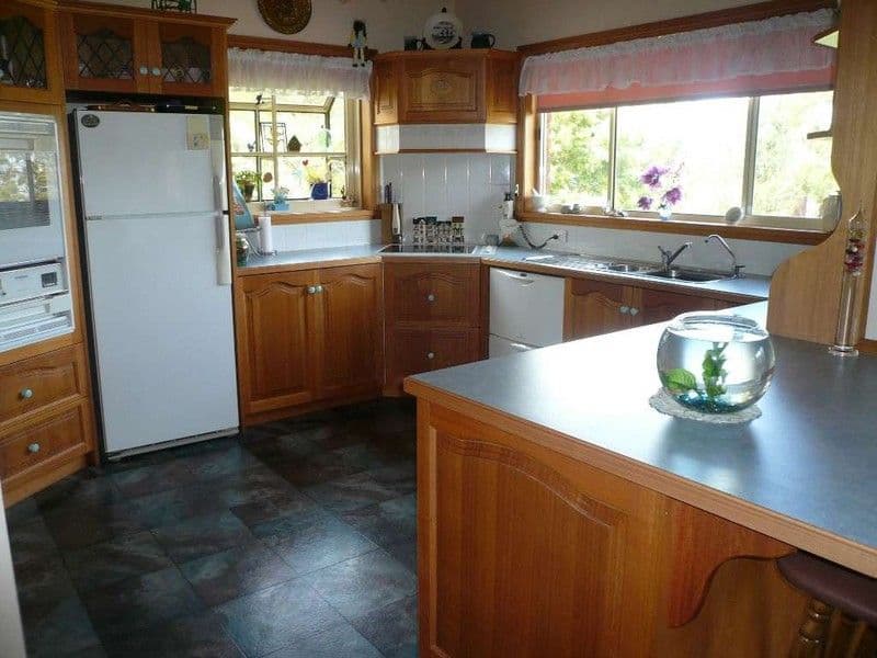 156 Newcombe Street, Portarlington VIC 3223, Portarlington - Thumbnail 3