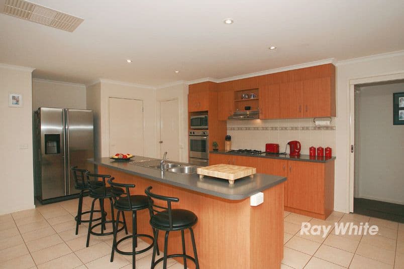 55 Scotsdale Drive, CRANBOURNE EAST VIC 3977, Cranbourne East - Thumbnail 3