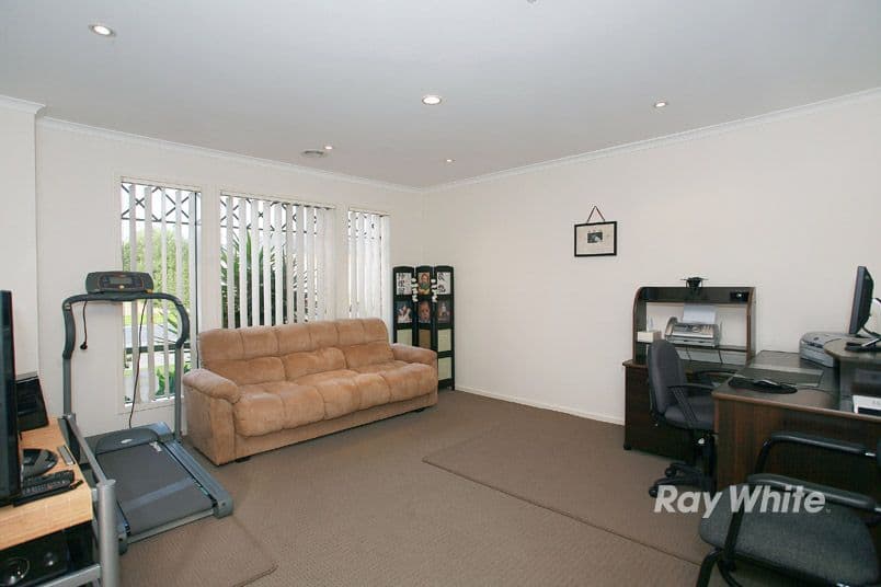 55 Scotsdale Drive, CRANBOURNE EAST VIC 3977, Cranbourne East - Thumbnail 5