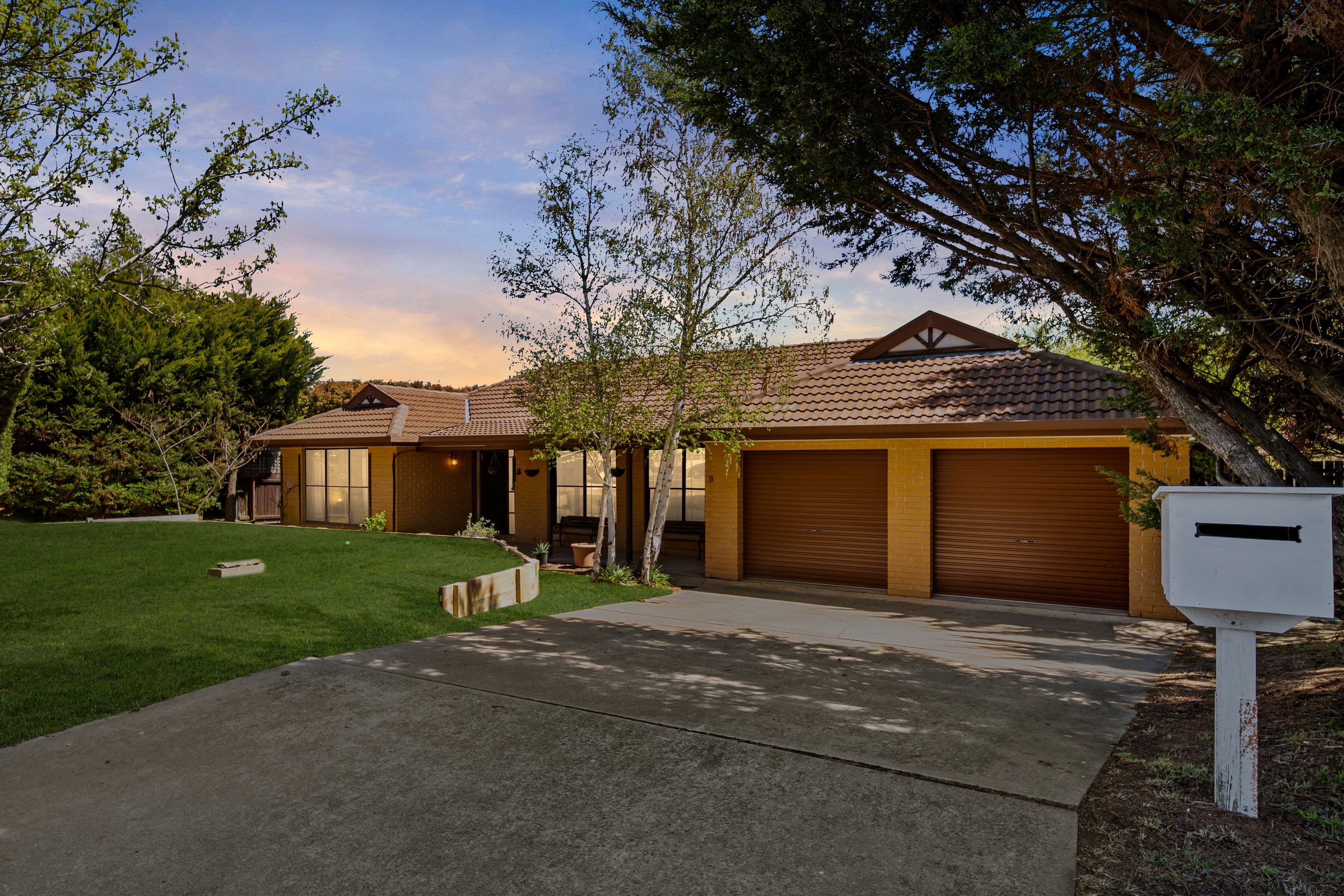 9 Parkview Crescent, Jerrabomberra NSW 2619, Jerrabomberra - Image 1