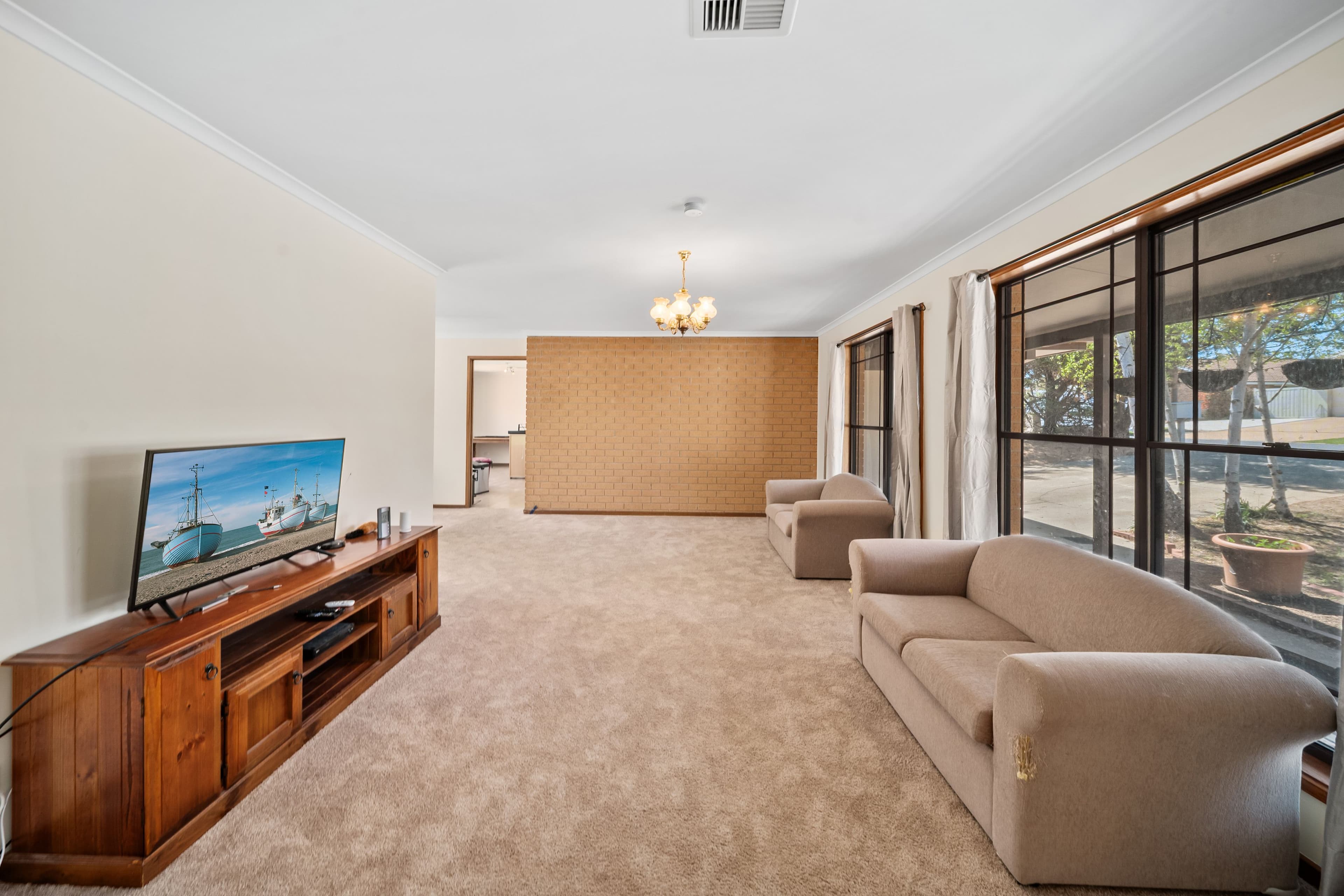 9 Parkview Crescent, Jerrabomberra NSW 2619, Jerrabomberra - Thumbnail 4