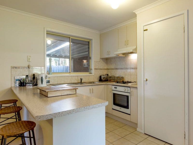 22 Robin Hill Drive, MORNINGTON VIC 3931, Mornington - Thumbnail 2