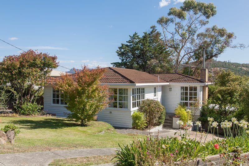 3 Broad Street, LINDISFARNE TAS 7015, Lindisfarne - Image 1
