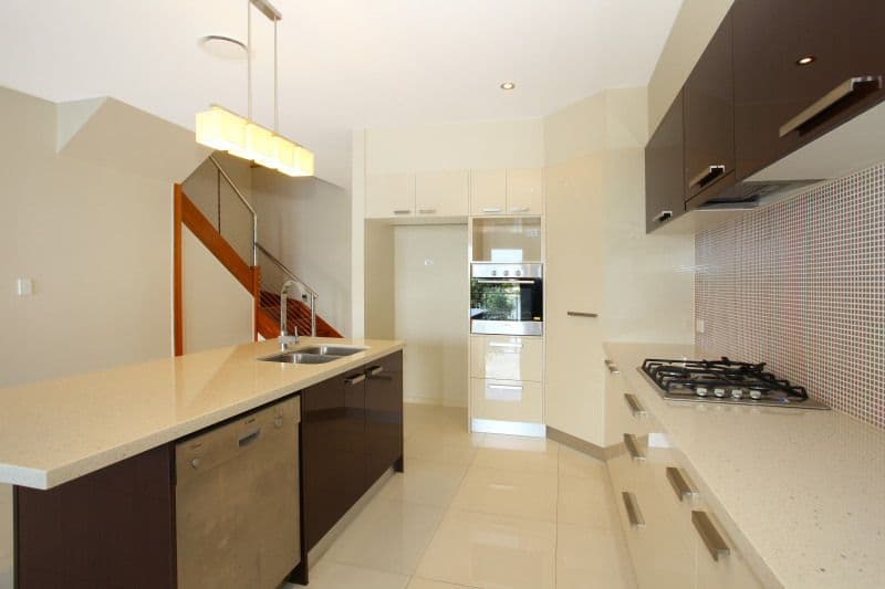5056 Emerald Island Drive, CARRARA QLD 4211, Carrara - Thumbnail 4
