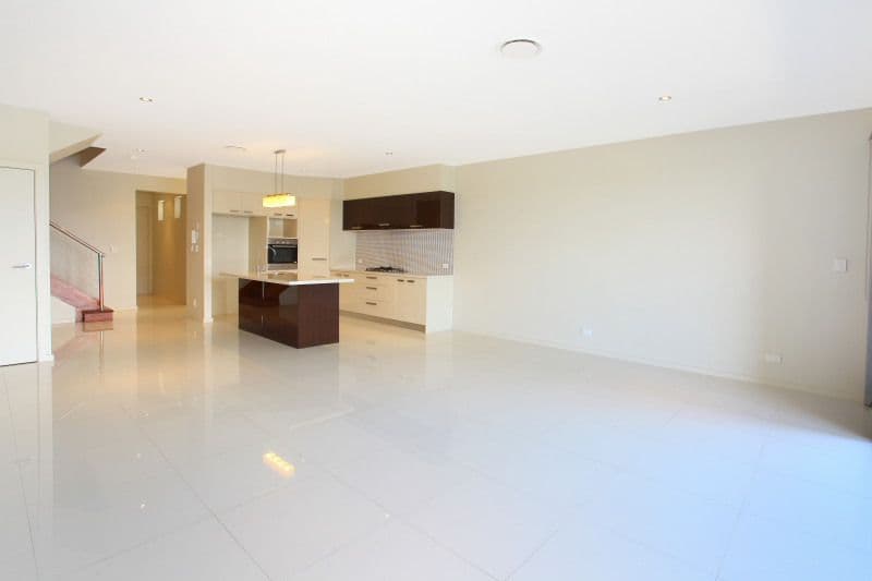 5056 Emerald Island Drive, CARRARA QLD 4211, Carrara - Thumbnail 6