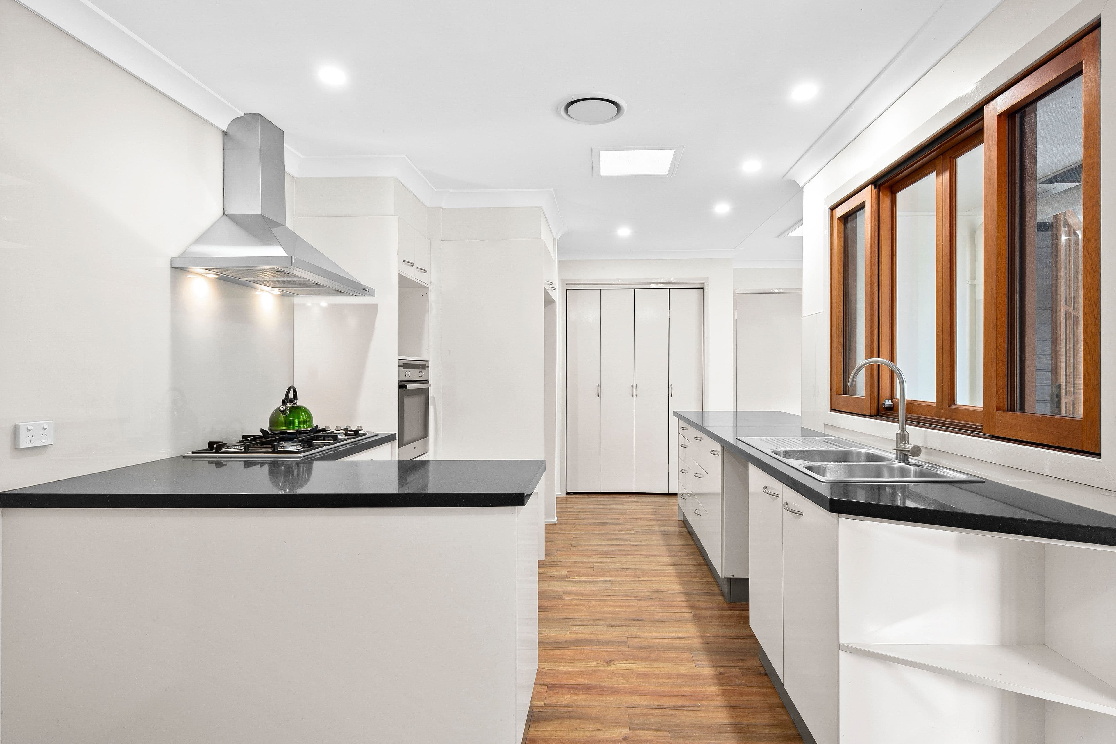 25 Grebe Place, Burleigh Waters QLD 4220, Burleigh Waters - Thumbnail 4