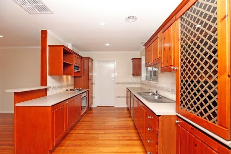 10 Neilsen Crescent, BUNDOORA VIC 3083, Bundoora - Thumbnail 2