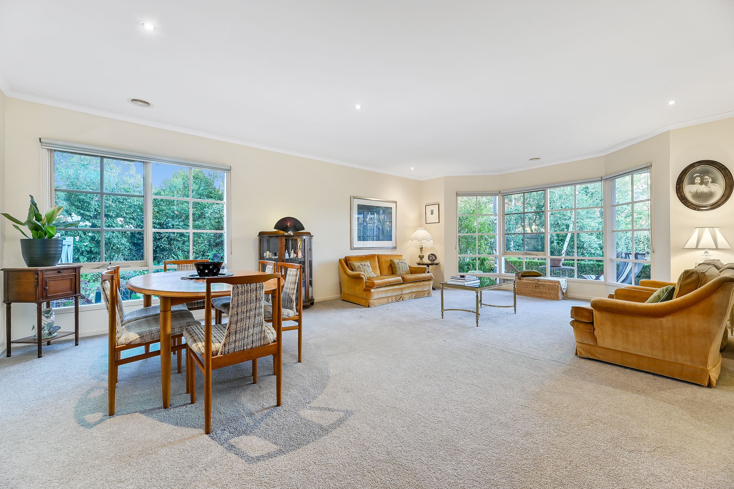 6 Chatswood Close, Glen Waverley VIC 3150, Glen Waverley - Thumbnail 3