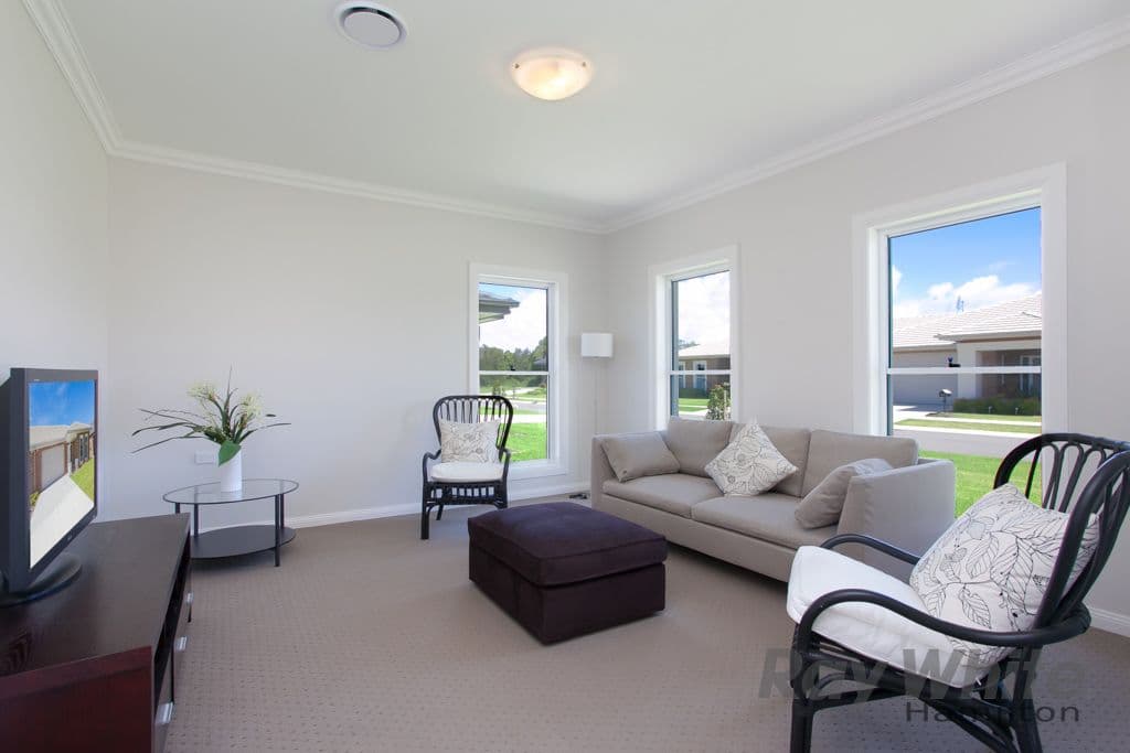 20 Heron Circuit, Fullerton Cove NSW 2318, Fullerton Cove - Thumbnail 2
