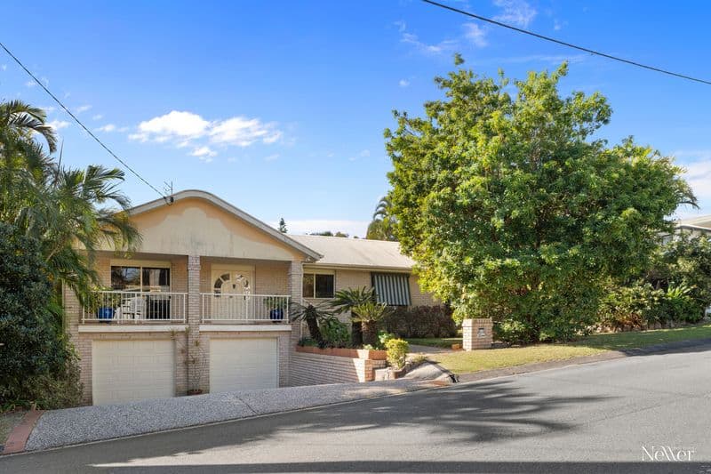 8 Calliandra Grove, Peregian Beach - Image 1