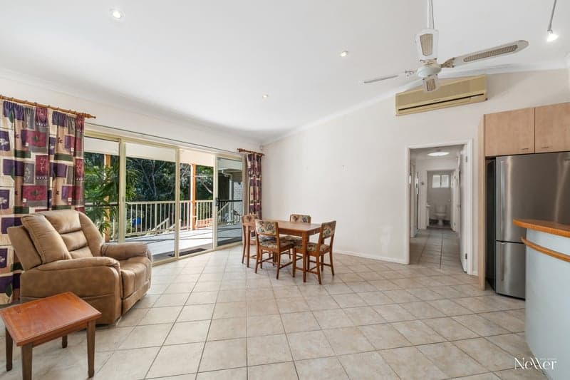 8 Calliandra Grove, Peregian Beach - Thumbnail 7