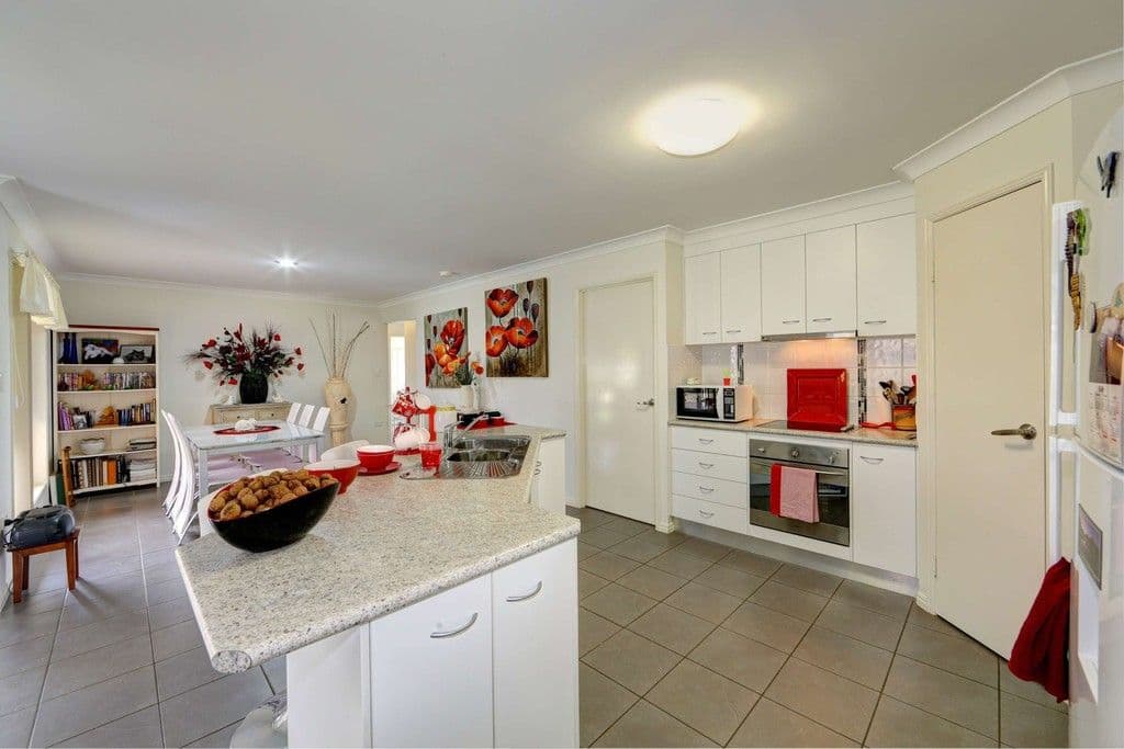27 Neville Drive, BRANYAN QLD 4670, Branyan - Thumbnail 2