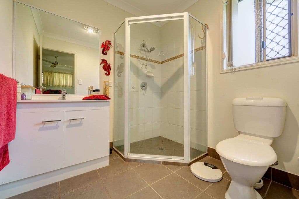 27 Neville Drive, BRANYAN QLD 4670, Branyan - Thumbnail 6