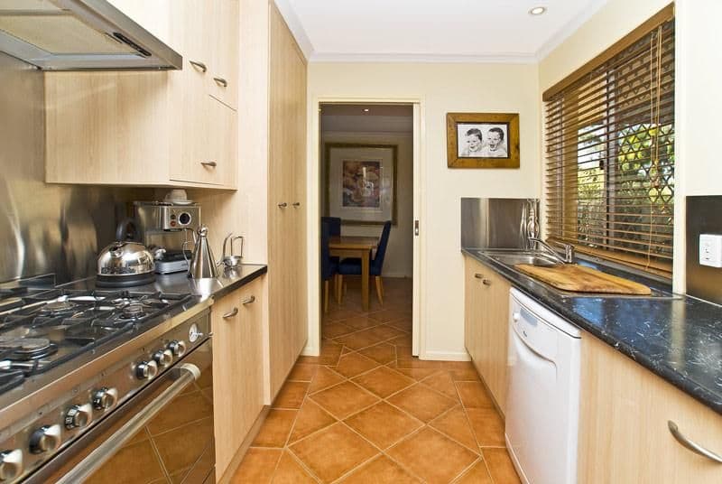 7 Marlborough Court, ASHMORE QLD 4214, Ashmore - Thumbnail 4