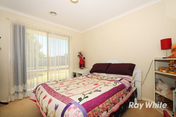 41 Fairhaven Boulevard, CRANBOURNE WEST VIC 3977, Cranbourne West - Thumbnail 8