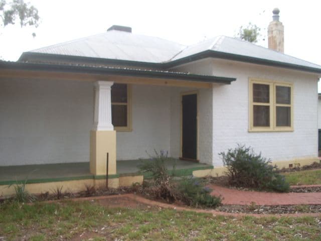 70 Eyre Street, BROKEN HILL NSW 2880, Broken Hill - Thumbnail 5