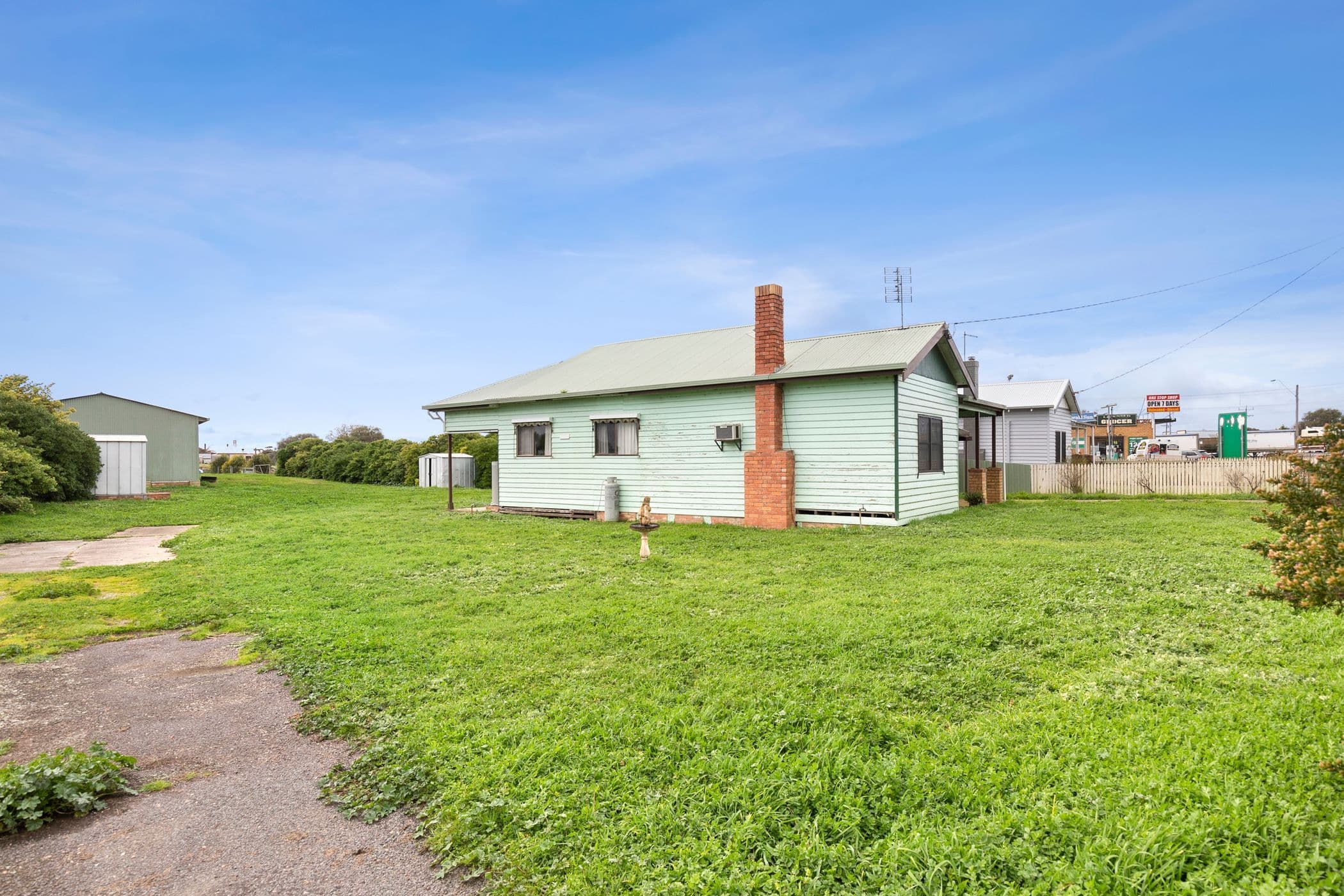 2128 Glenelg Highway, Lake Bolac VIC 3351, Lake Bolac - Thumbnail 3