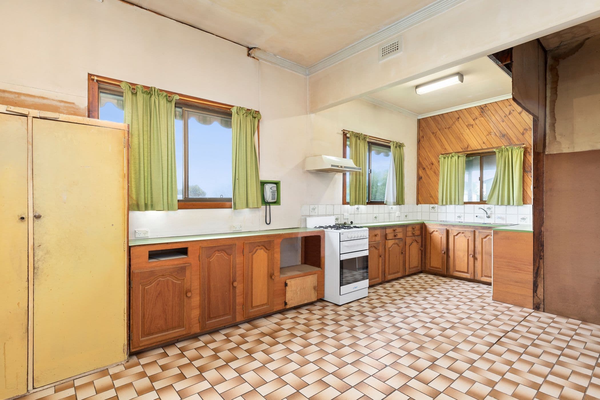 2128 Glenelg Highway, Lake Bolac VIC 3351, Lake Bolac - Thumbnail 5