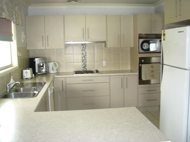 19 Danube Drive, STRATHPINE QLD 4500, Strathpine - Thumbnail 2