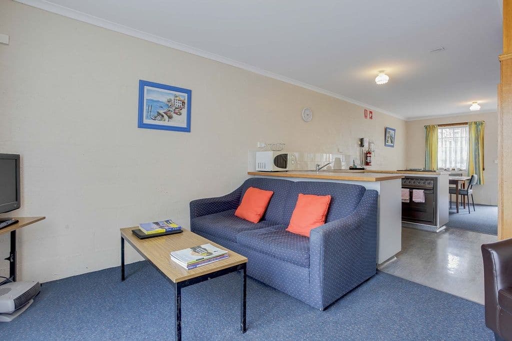 15 Alanvale Road, NEWNHAM TAS 7248, Newnham - Thumbnail 6
