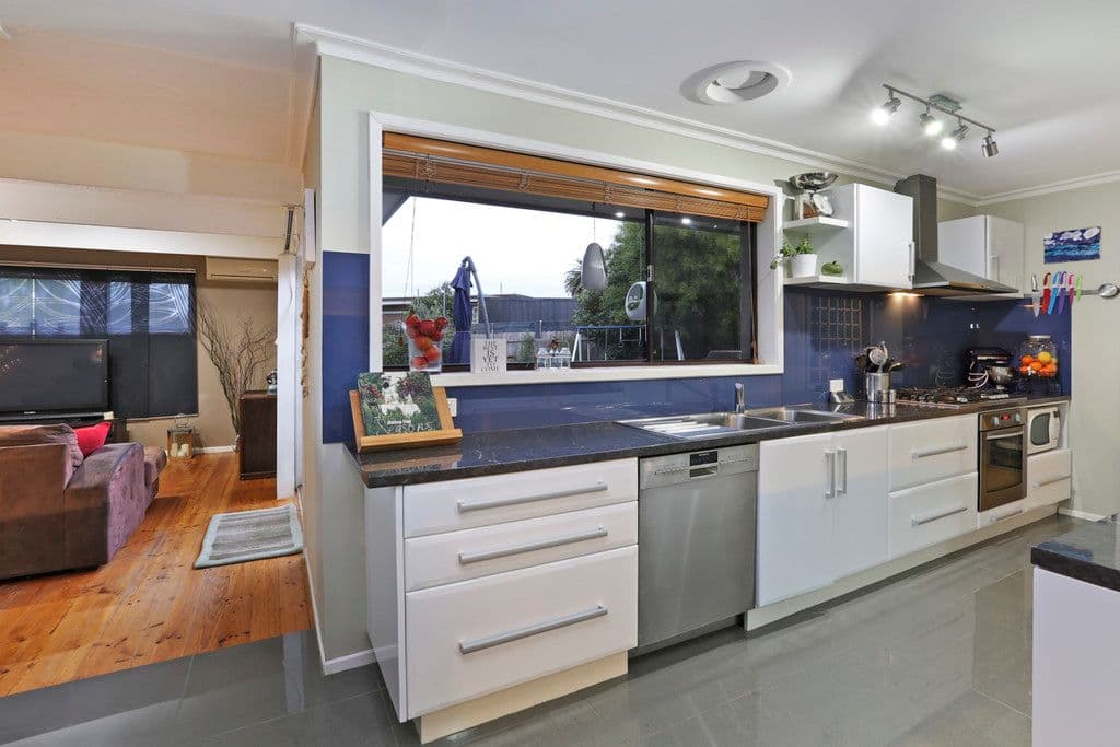 11 Cotswold Court, Grovedale VIC 3216, Grovedale - Thumbnail 2