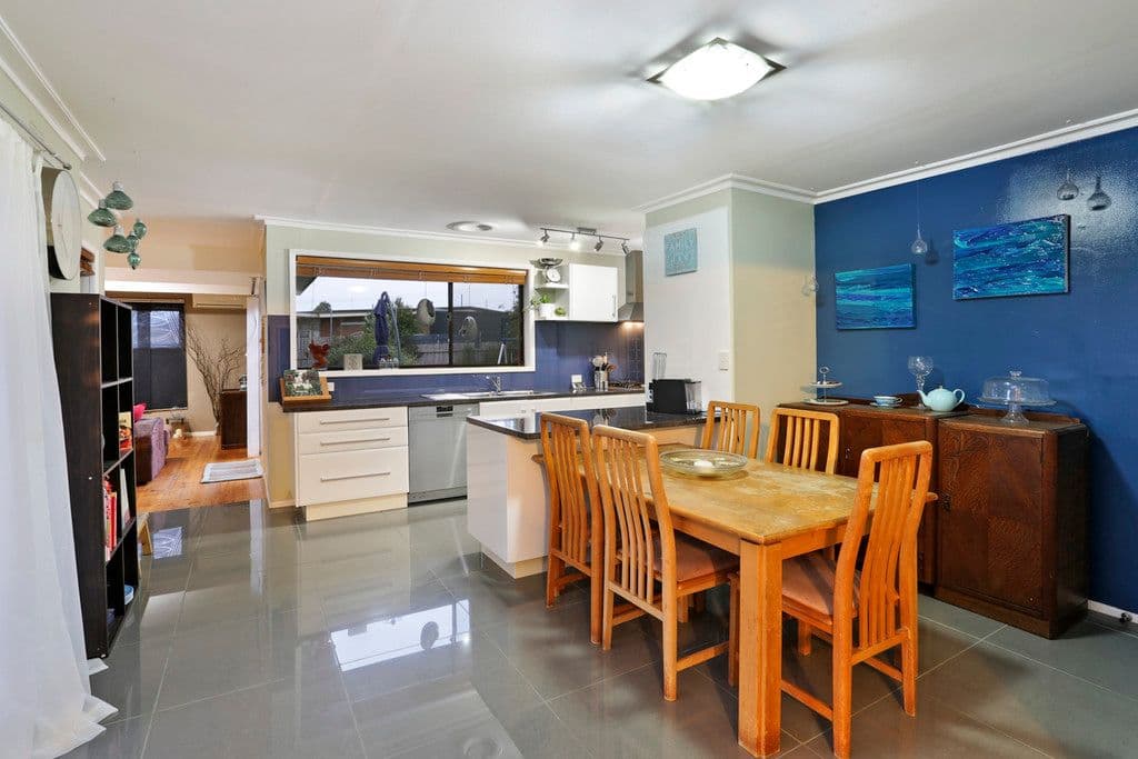 11 Cotswold Court, Grovedale VIC 3216, Grovedale - Thumbnail 4