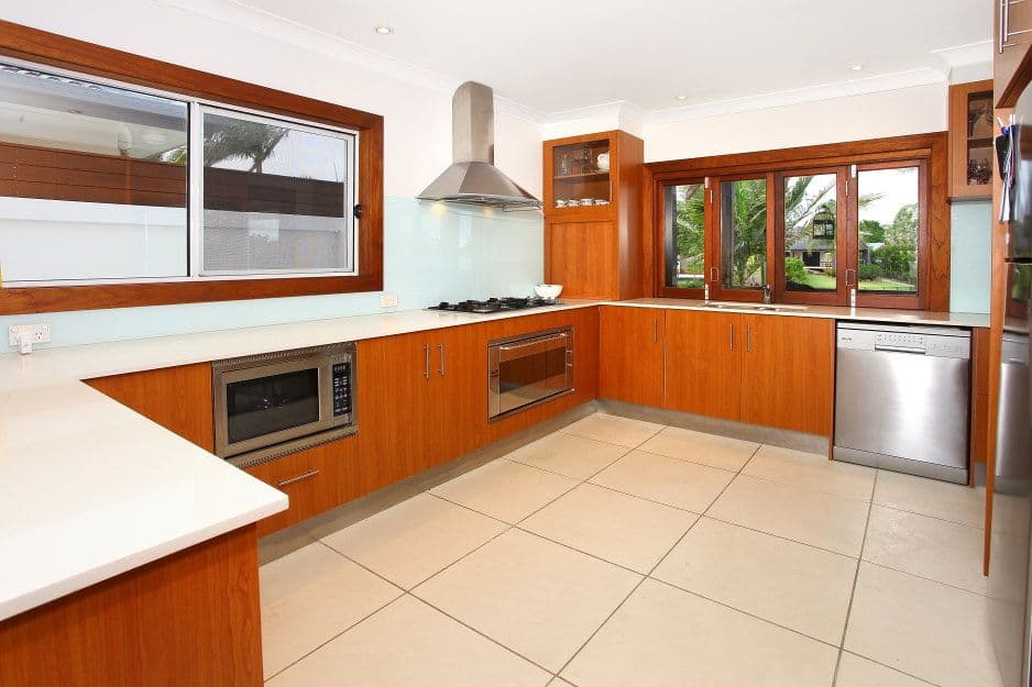 165 Campbell Street, SORRENTO QLD 4217, Sorrento - Thumbnail 4