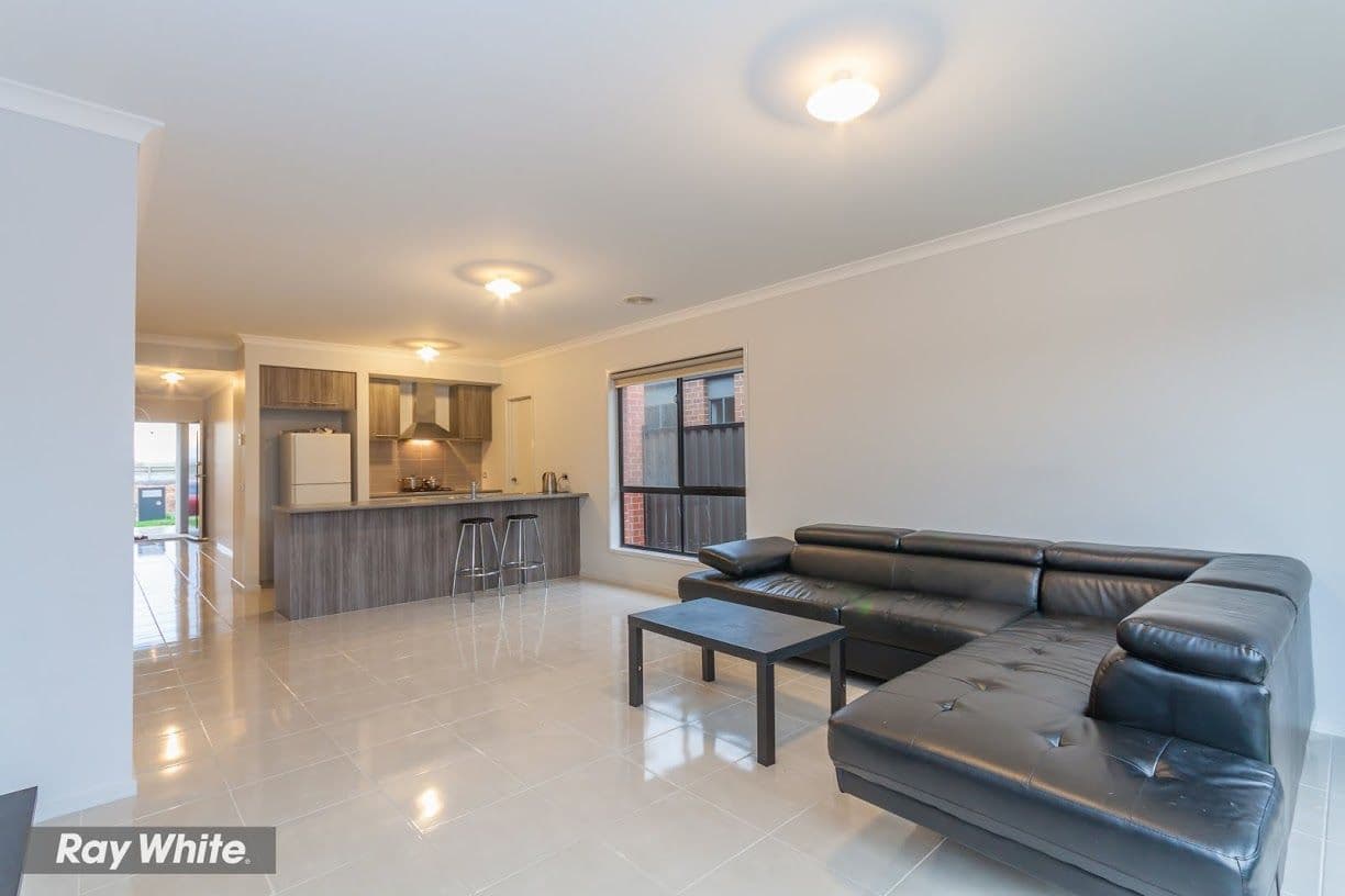 42 Everholme Drive, TRUGANINA VIC 3029, Truganina - Thumbnail 2
