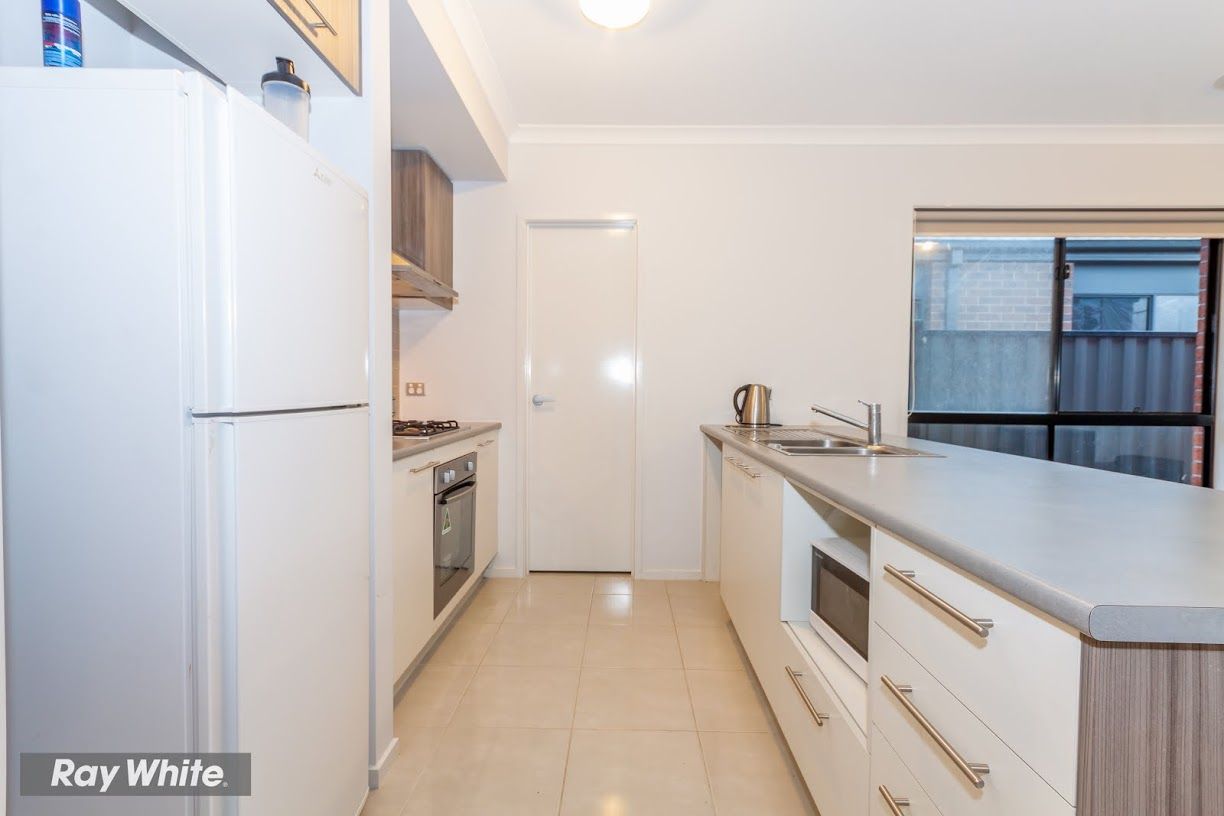 42 Everholme Drive, TRUGANINA VIC 3029, Truganina - Thumbnail 4