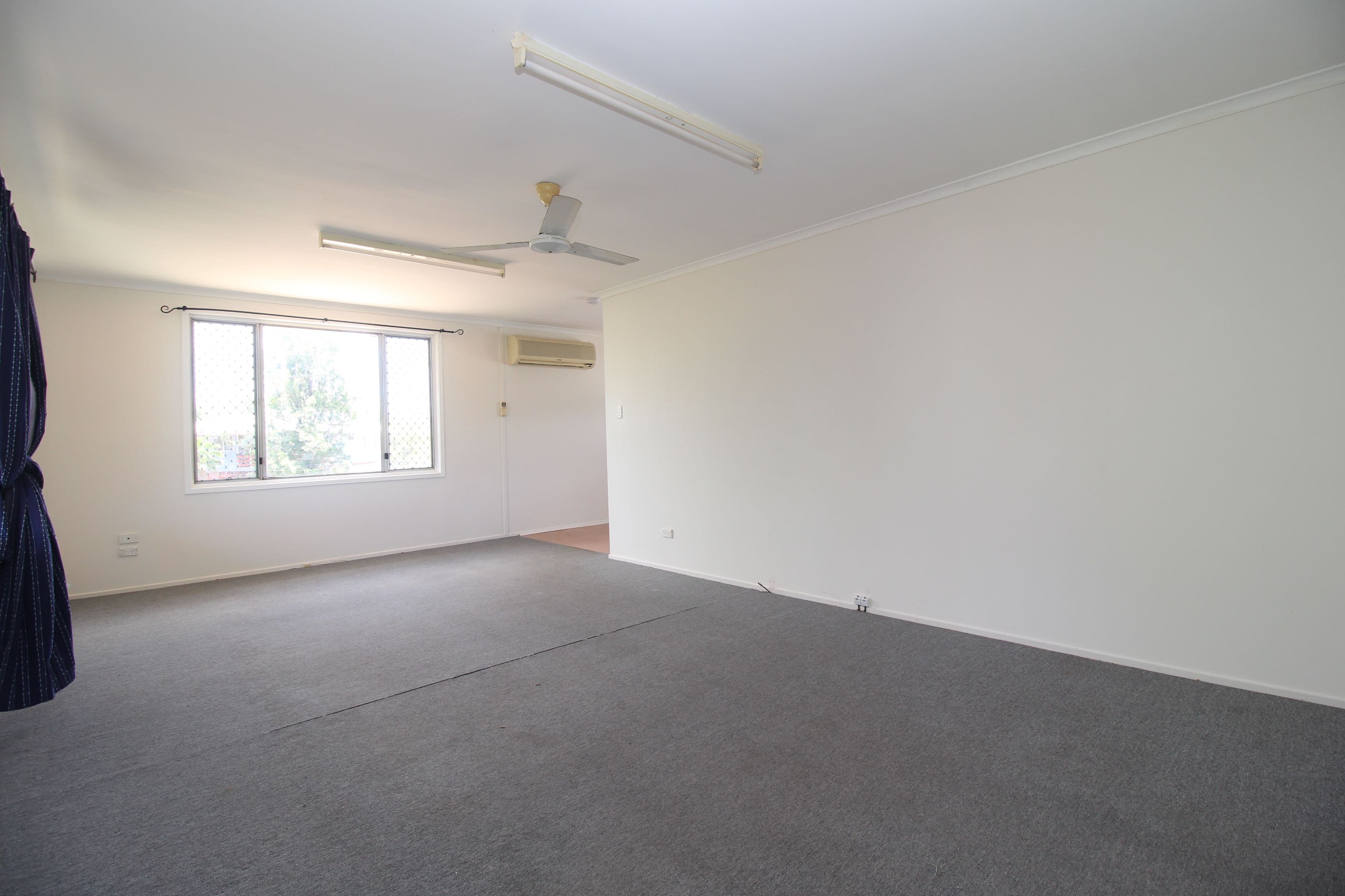 28 Alamein Drive, Emerald QLD 4720, Emerald - Thumbnail 5