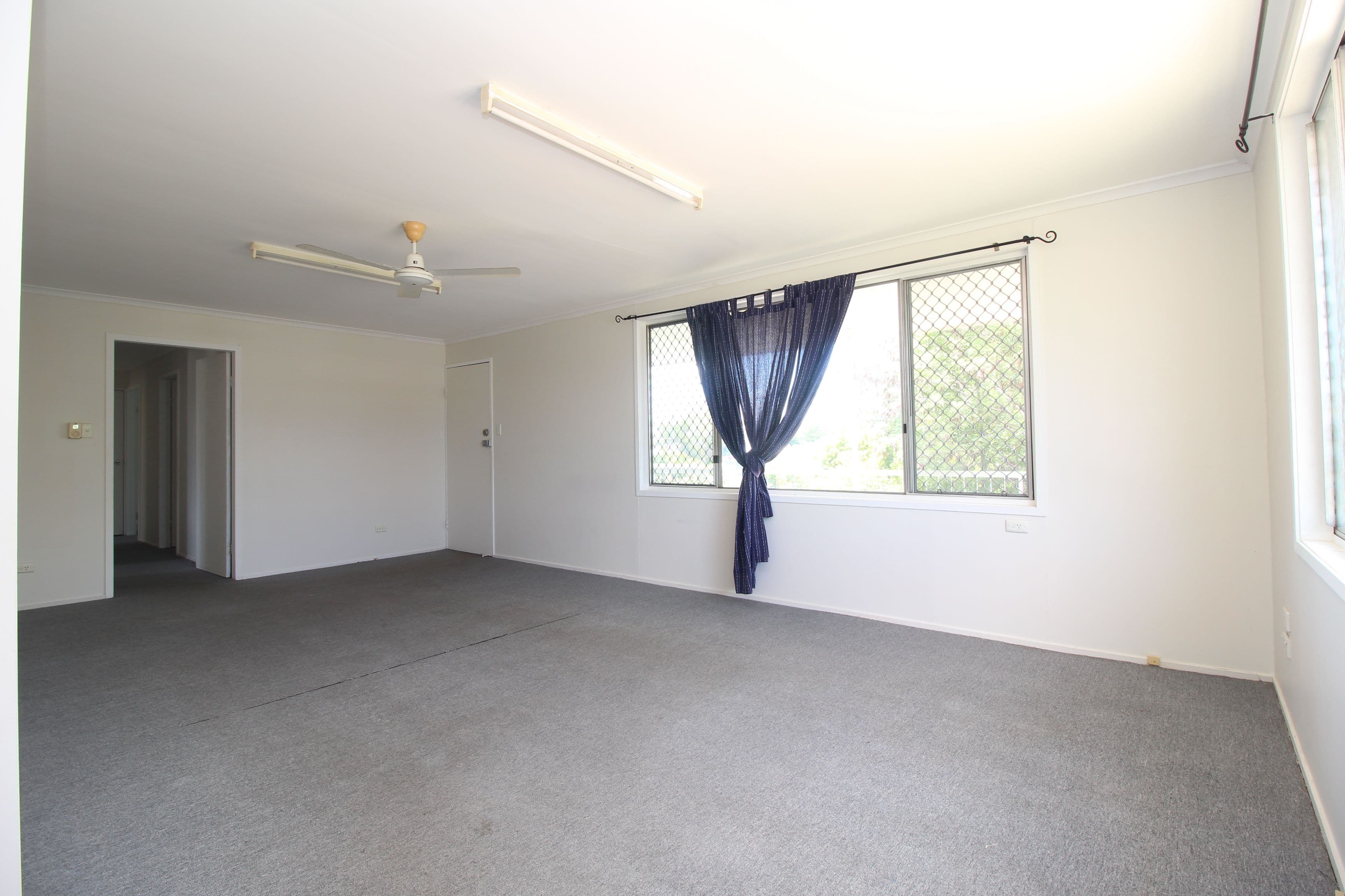 28 Alamein Drive, Emerald QLD 4720, Emerald - Thumbnail 7