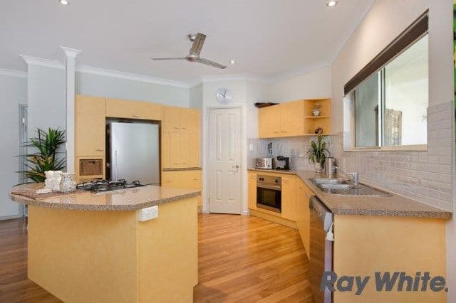 13 Cowie Close, BENTLEY PARK QLD 4869, Bentley Park - Thumbnail 6