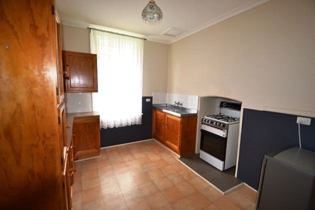 54 Oak Street, SEYMOUR VIC 3660, Seymour - Thumbnail 2