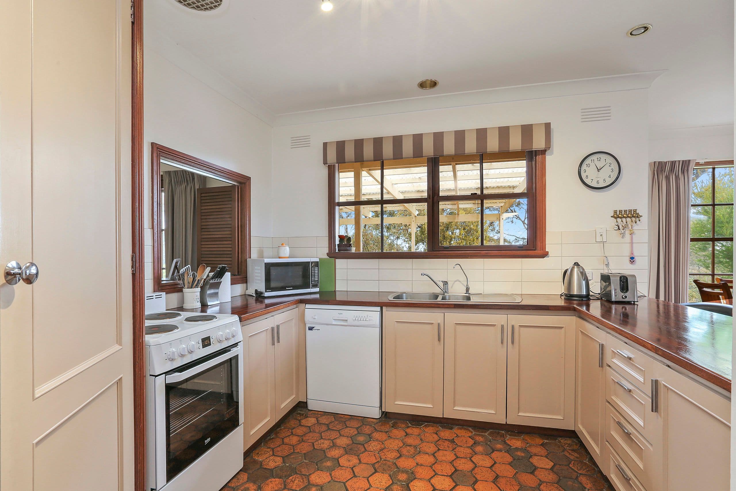 325 De Motts Road, ANAKIE VIC 3213, Anakie - Thumbnail 5