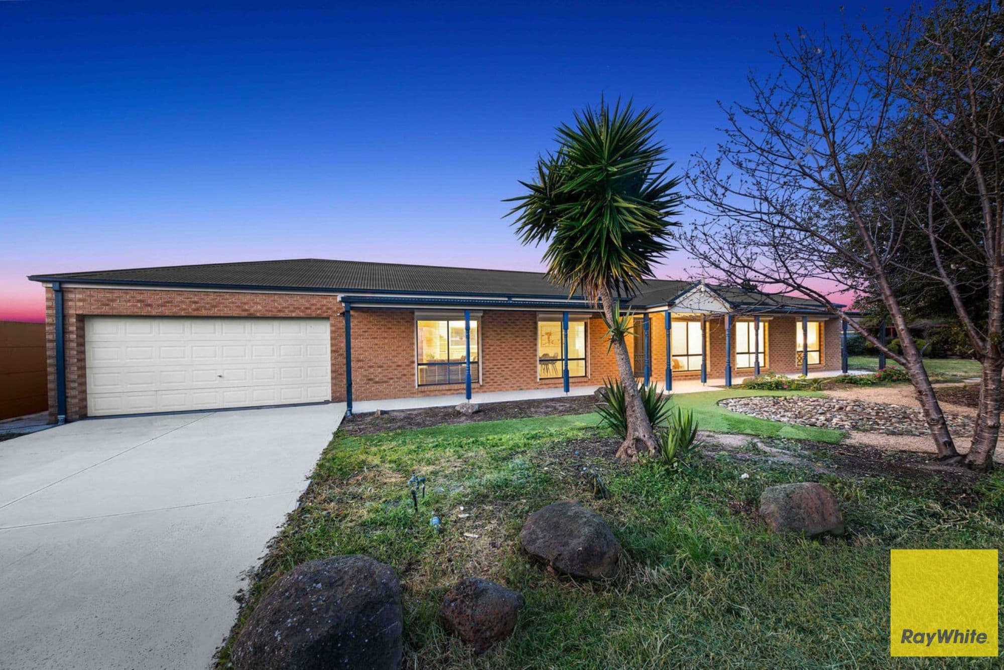 9 Adderley Court, Point Cook VIC 3030, Point Cook - Thumbnail 2