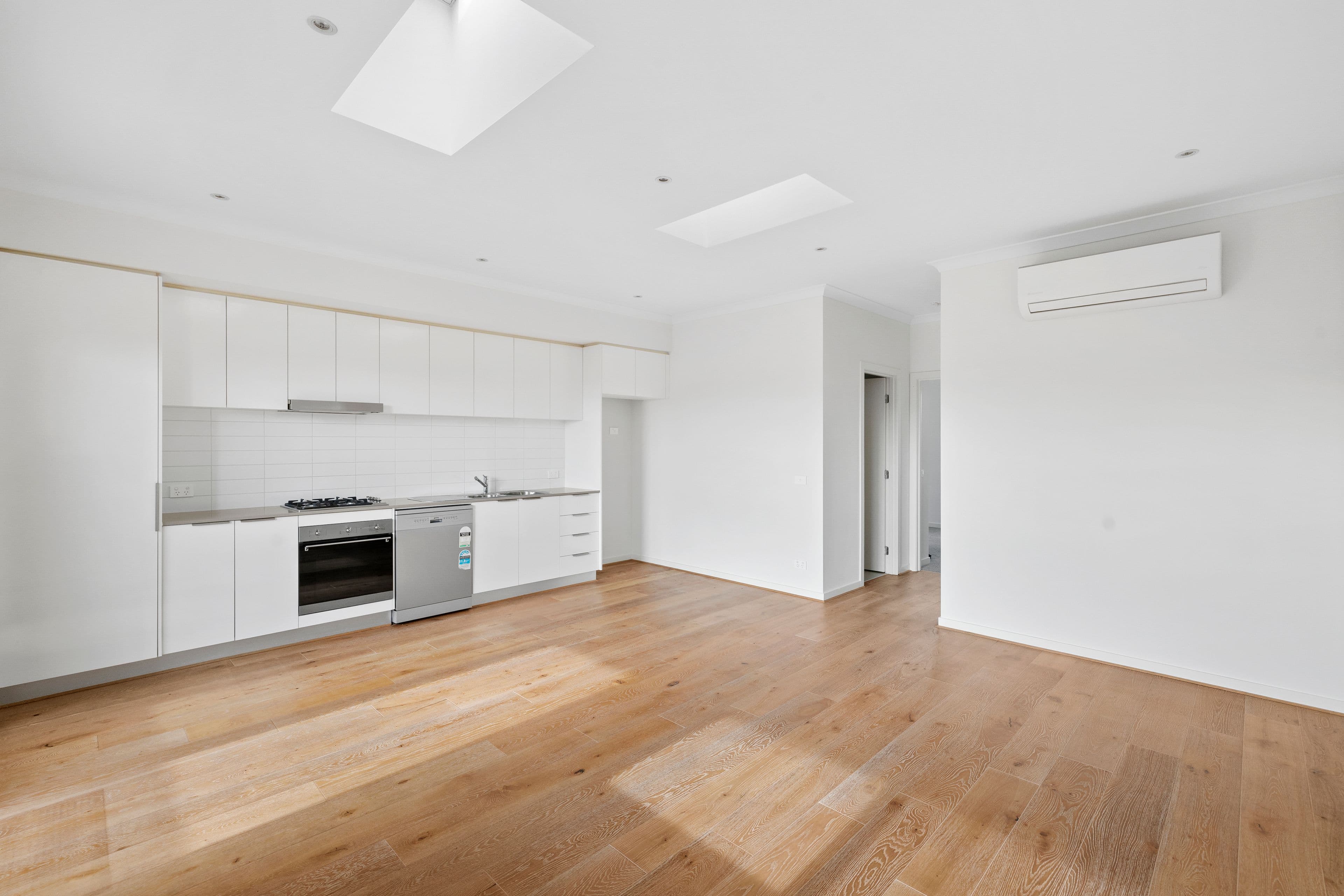11A Lidgate Avenue, Rowville VIC 3178, Rowville - Thumbnail 3