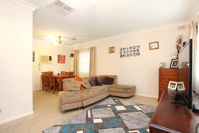35 Hanson Road, Elizabeth Downs SA 5113, Elizabeth Downs - Thumbnail 3