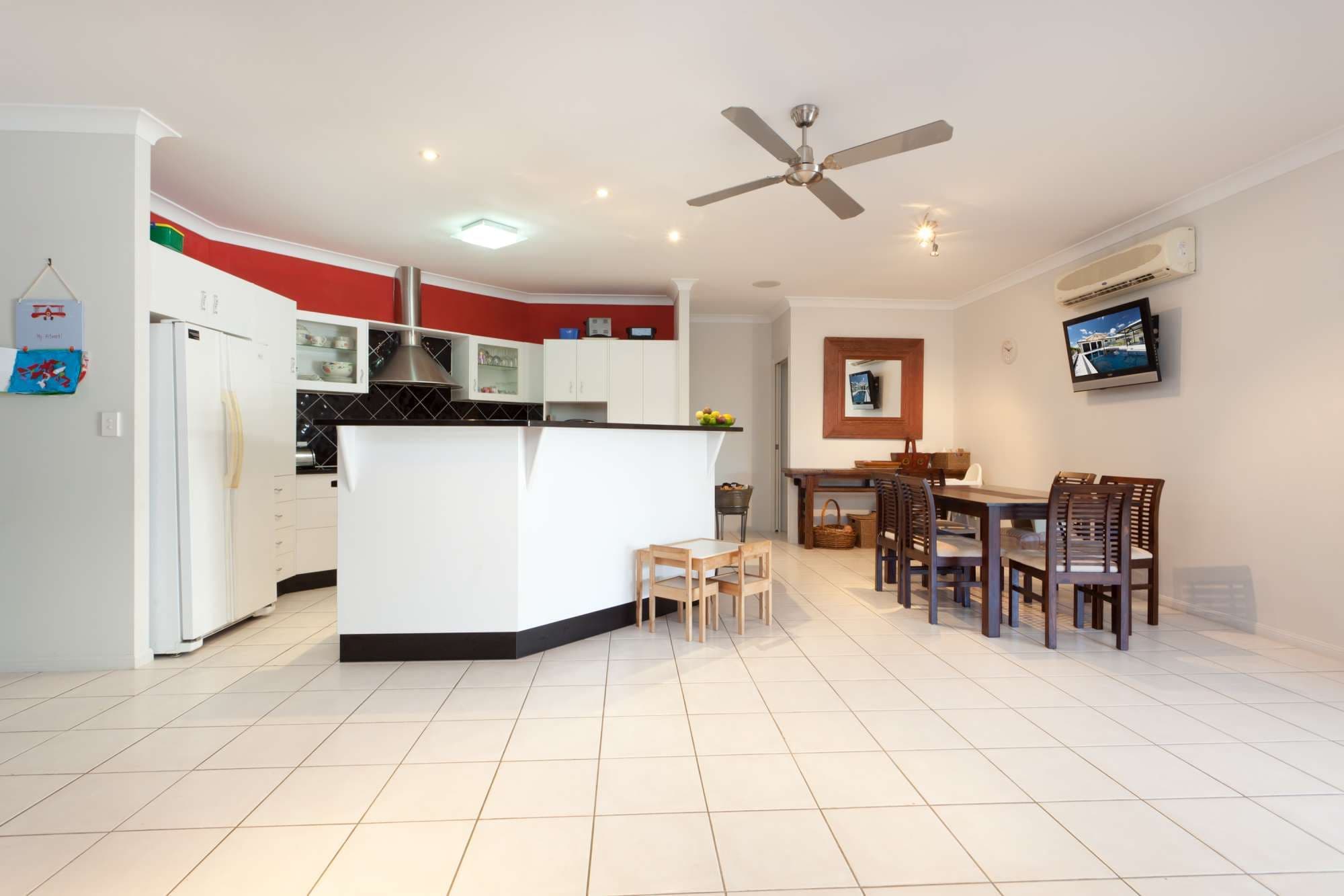 18 Goicoechea Drive, BUSHLAND BEACH QLD 4818, Bushland Beach - Thumbnail 2