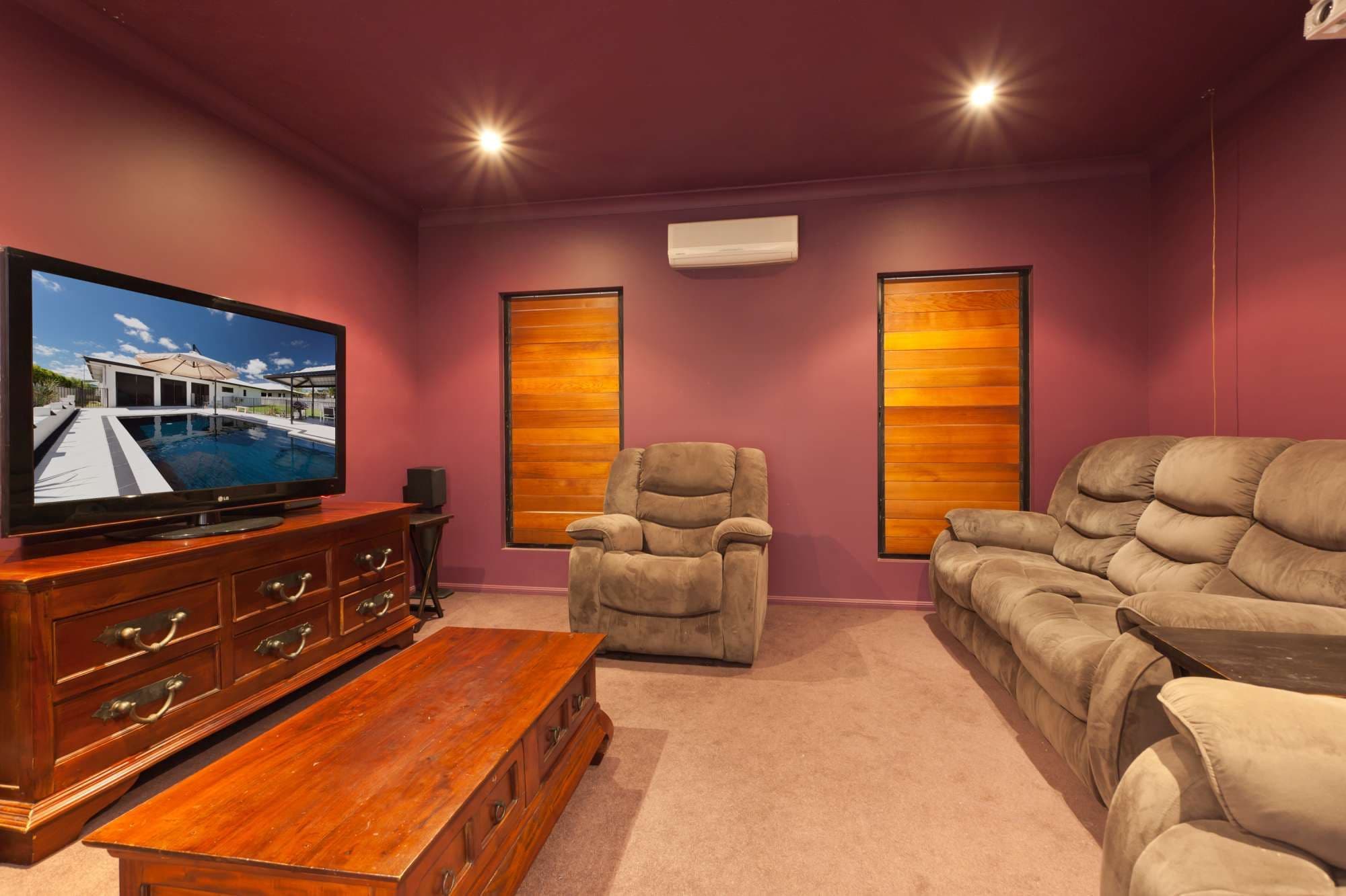 18 Goicoechea Drive, BUSHLAND BEACH QLD 4818, Bushland Beach - Thumbnail 4