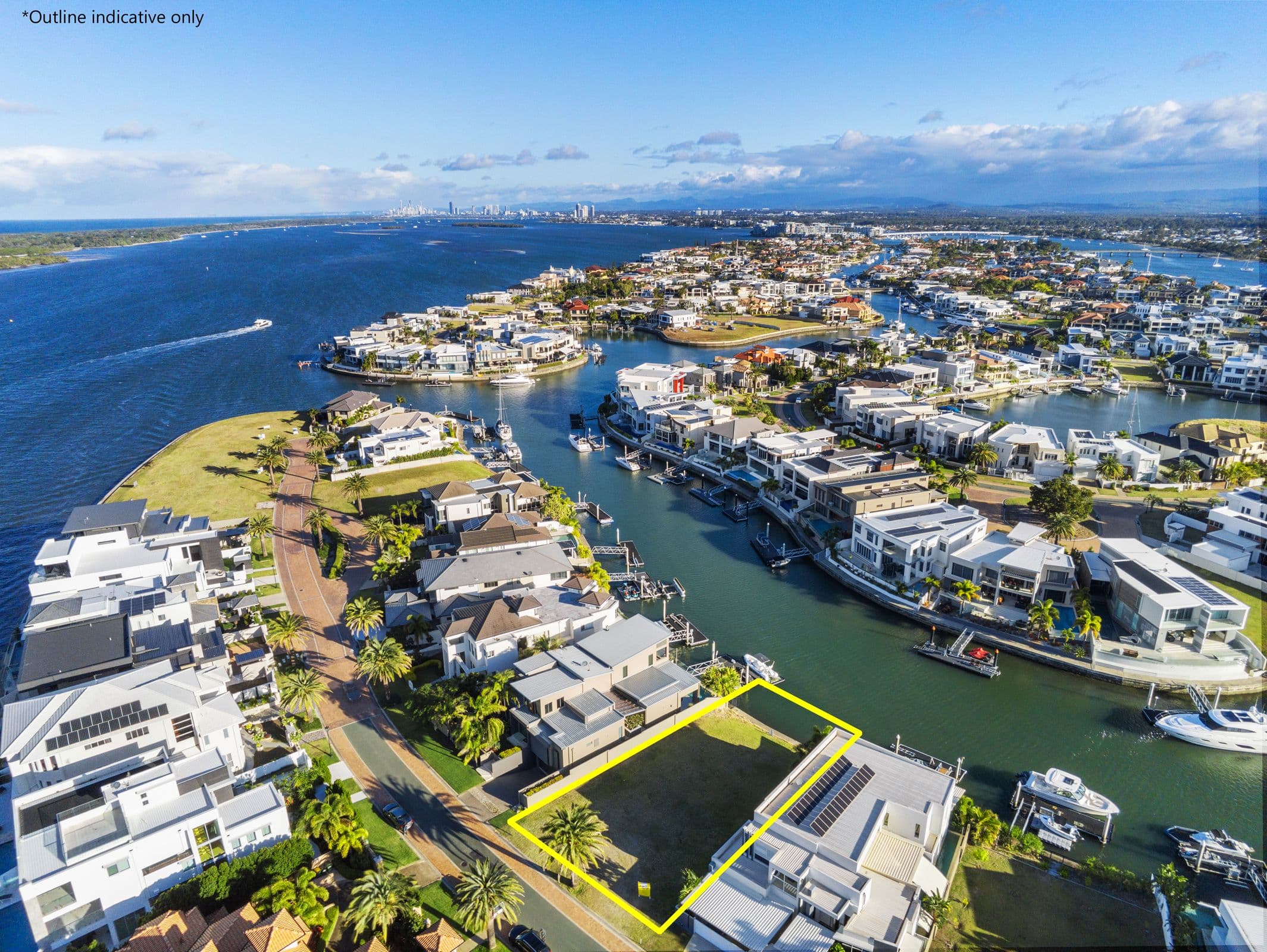 39 Knightsbridge Parade East, Sovereign Islands QLD 4216, Sovereign Islands - Image 1