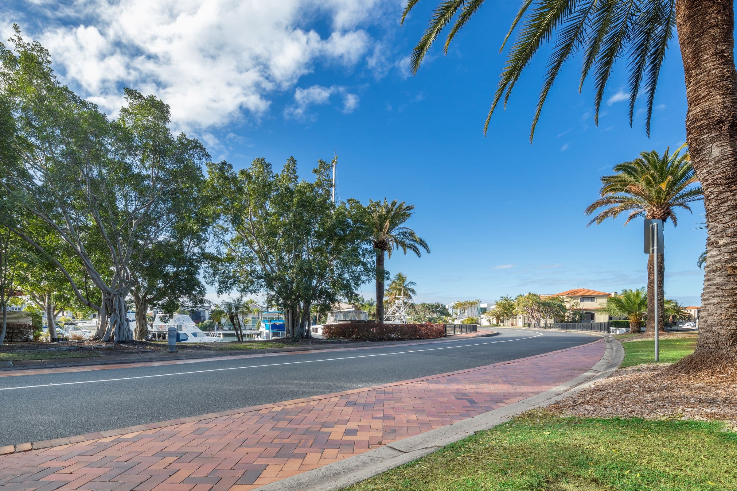 39 Knightsbridge Parade East, Sovereign Islands QLD 4216, Sovereign Islands - Thumbnail 4